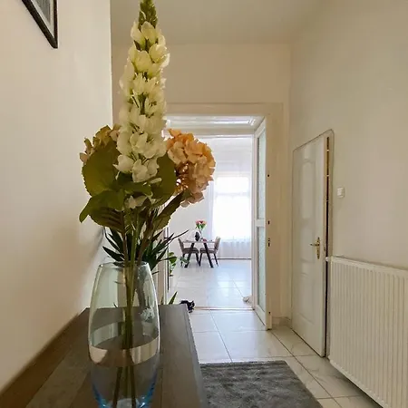 Luxury Riverside Panorama *