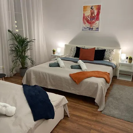 Luxury Riverside Panorama Appartement