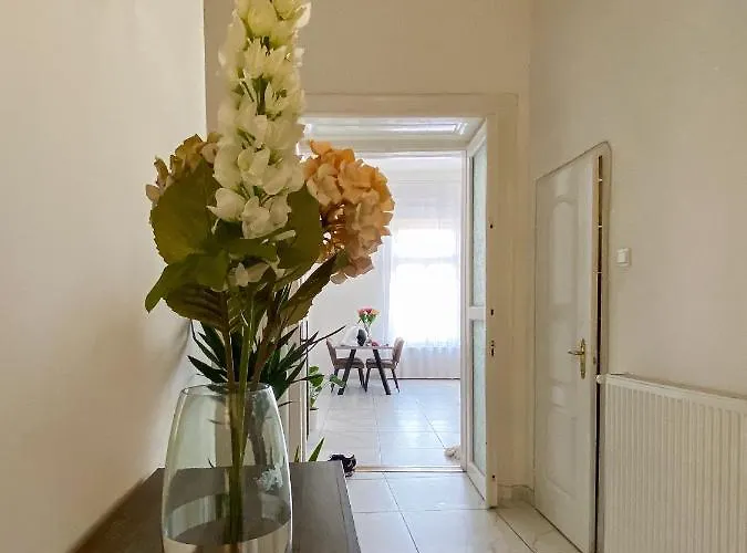 Luxury Riverside Panorama *