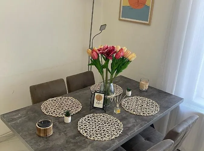 Luxury Riverside Panorama *