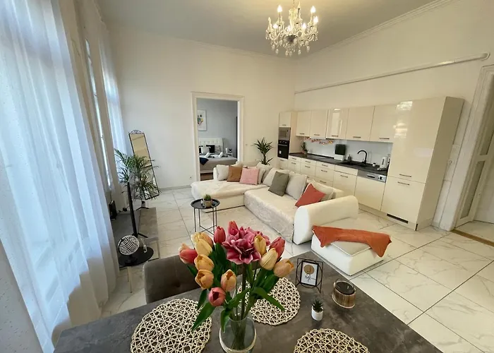 Luxury Riverside Panorama Apartament *